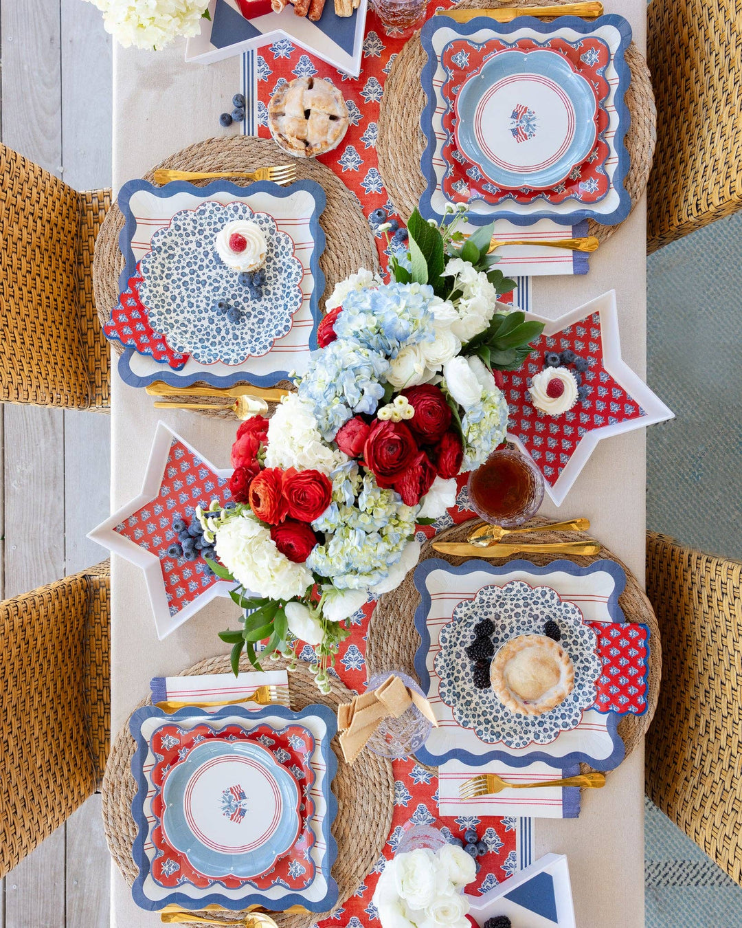 HAM1220 - Stacking Stars Bamboo Tray Set