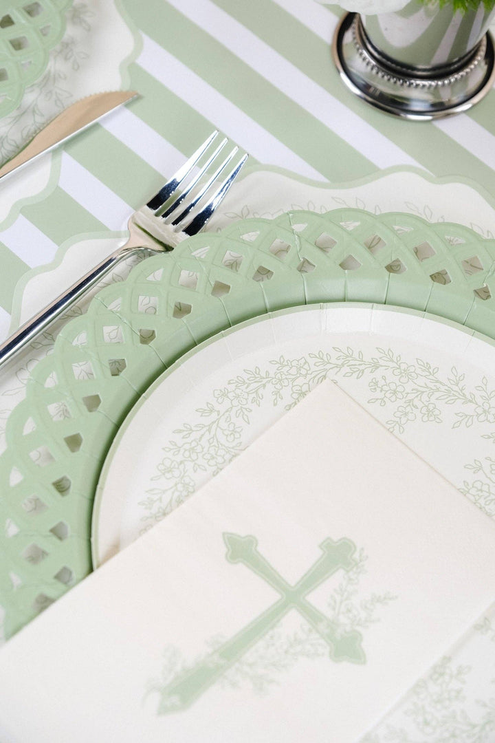 Sage Basketweave Dinner Paper Plates