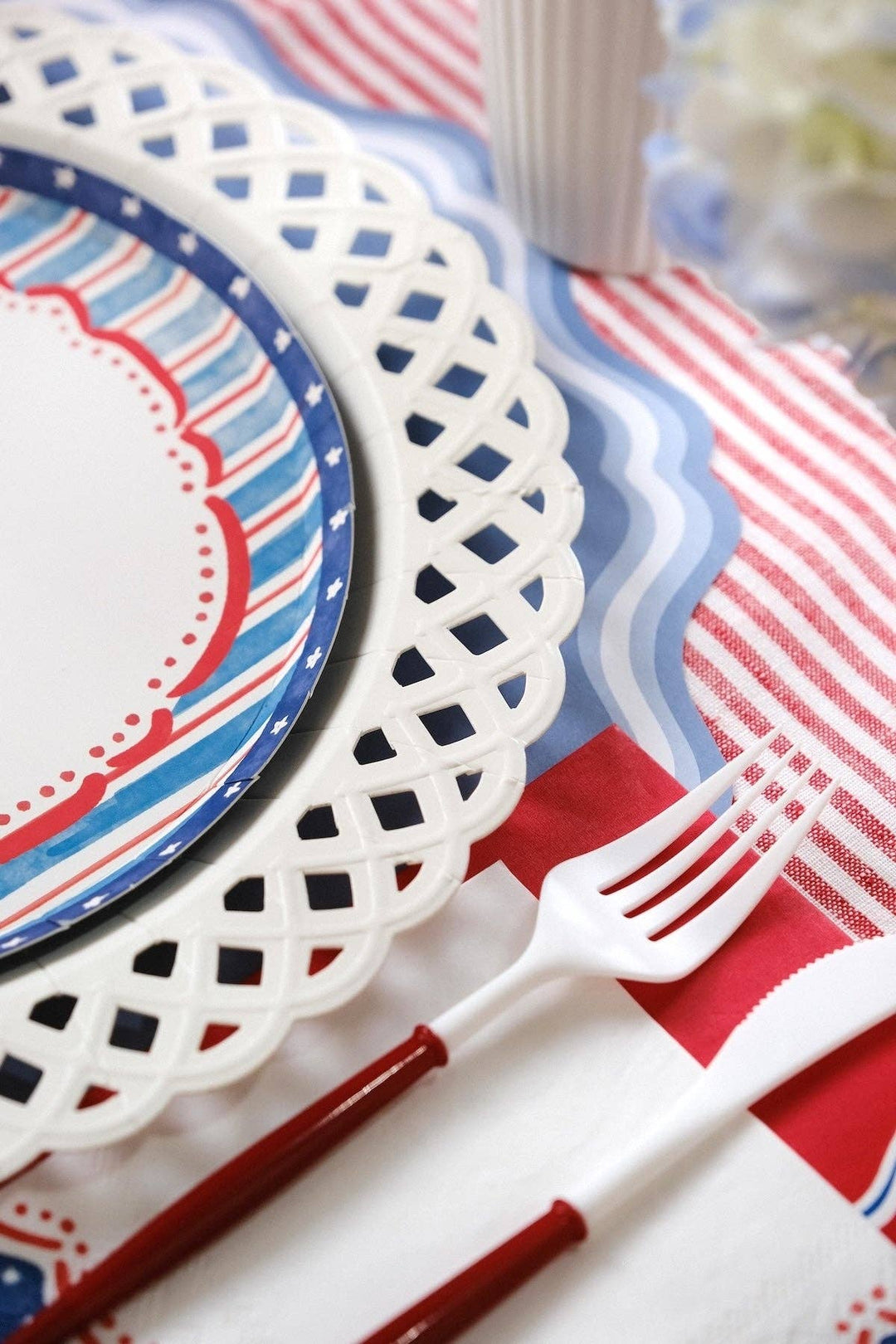 White Basketweave Dinner Paper Plates